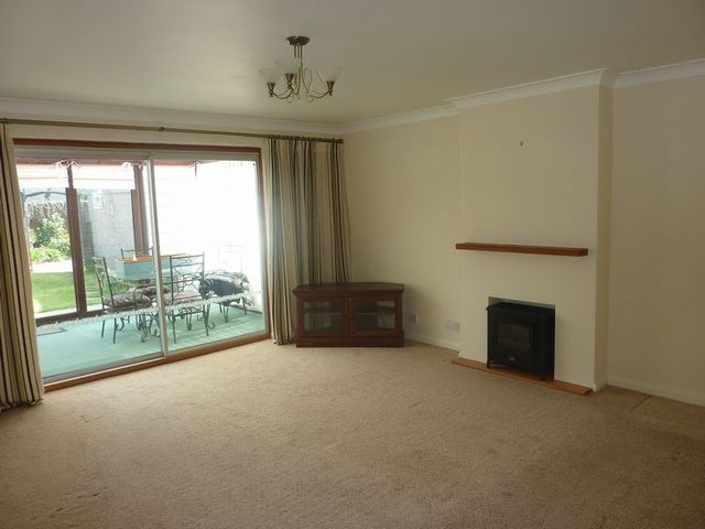  Image of 3 bedroom Semi-Detached house to rent in Jersey Close Fareham PO14 at Jersey Close Stubbington FAREHAM, PO14 2NW