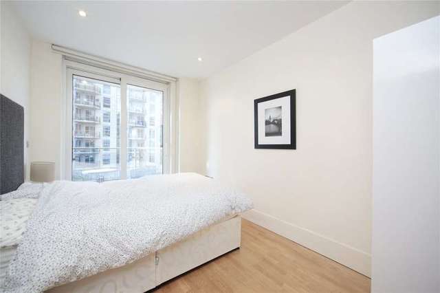  Image of 2 bedroom Flat to rent in Juniper Drive London SW18 at Battersea Reach Wandsworth Wandsworth Town, SW18 1TX
