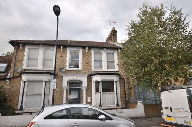  Image of 1 bedroom Flat for sale in Kenmure Road London E8 at Kenmure Road  London, E8 1JU