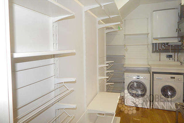  Image of 3 bedroom Flat to rent in Dowding Drive London SE9 at SE9 6AY  Kidbrooke Village, SE9 6AY