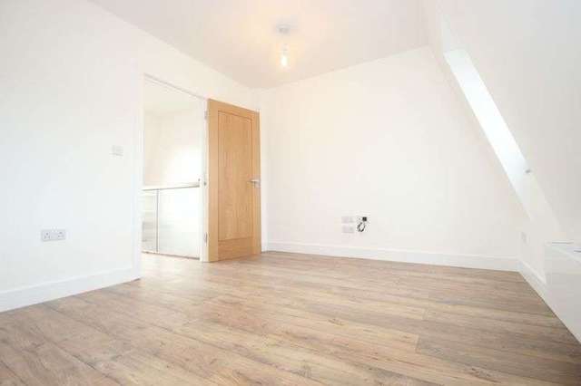  Image of 5 bedroom Detached house to rent in Kingsland Road London E2 at Kingsland Road  London, E2 8AG