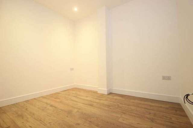  Image of 4 bedroom Detached house to rent in Kingsland Road London E2 at Kingsland Road  London, E2 8AG