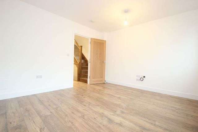  Image of 4 bedroom Detached house to rent in Kingsland Road London E2 at Kingsland Road  London, E2 8AG