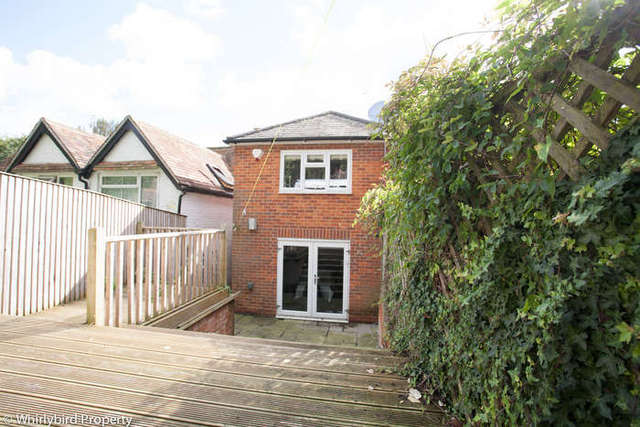 Image of 2 bedroom Semi-Detached house to rent in Kings Lane Cookham Maidenhead SL6 at Cookham Dean Berkshire Cookham Dean, SL6 9BA