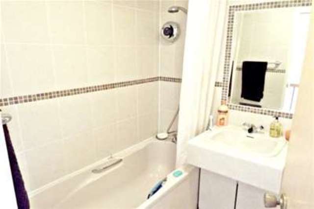  Image of 2 bedroom Detached house to rent in Kingsley Gardens Totton Southampton SO40 at Southampton, SO40 8ET