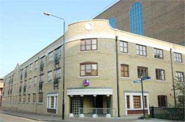  Image of 2 bedroom Flat to rent in Kingsley Mews London E1W at Wapping, E1W 3HZ