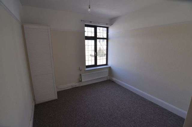  Image of 4 bedroom Terraced house to rent in Speedwell Road Kingswood Bristol BS15 at Speedwell Road  Bristol, BS15 1ES