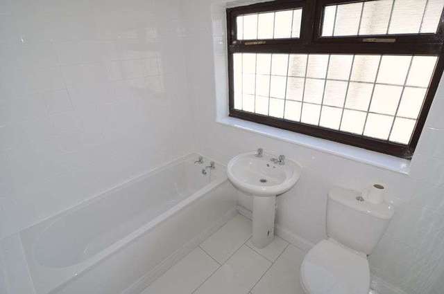  Image of 4 bedroom Terraced house to rent in Speedwell Road Kingswood Bristol BS15 at Speedwell Road  Bristol, BS15 1ES
