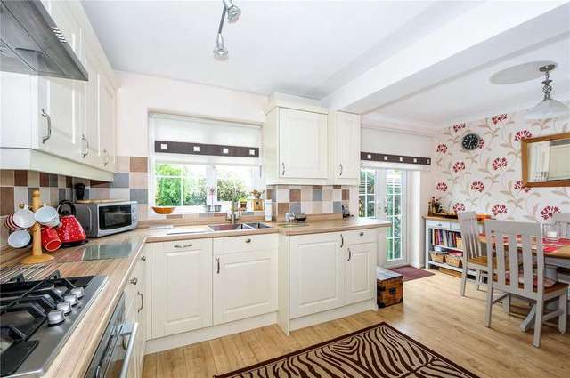  Image of 3 bedroom Detached house for sale in Knox Green Binfield Bracknell RG42 at Binfield  Binfield, RG42 4NZ