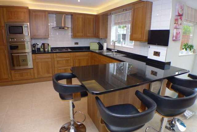  Image of 4 bedroom Detached house for sale in Lamorbey Close Sidcup DA15 at Lamorbey Close  Sidcup, DA15 8BA