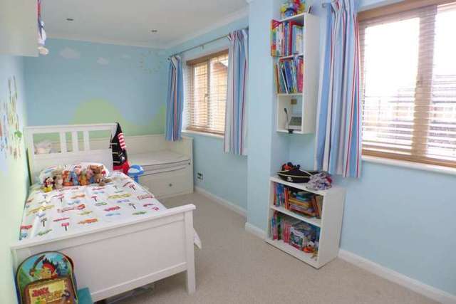  Image of 4 bedroom Detached house for sale in Lamorbey Close Sidcup DA15 at Lamorbey Close  Sidcup, DA15 8BA