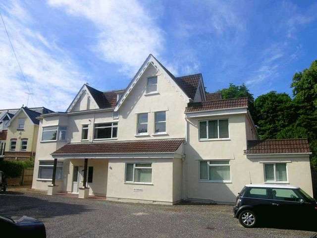  Image of 1 bedroom Flat for sale in Lansdowne Road Bournemouth BH1 at Lansdowne Road  Bournemouth, BH1 1RS
