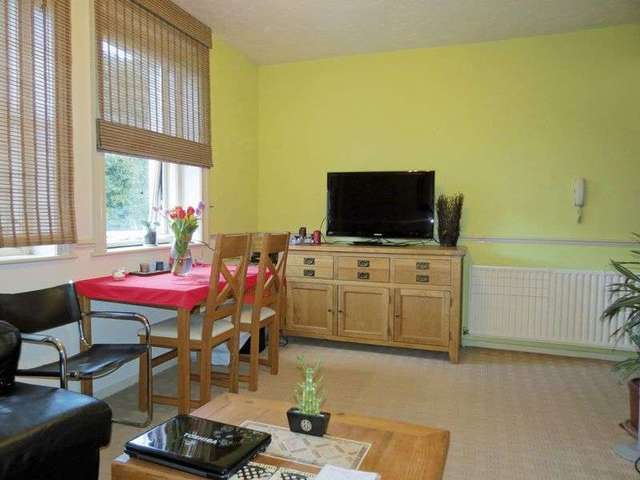  Image of 1 bedroom Flat for sale in Lansdowne Road Bournemouth BH1 at Lansdowne Road  Bournemouth, BH1 1RS
