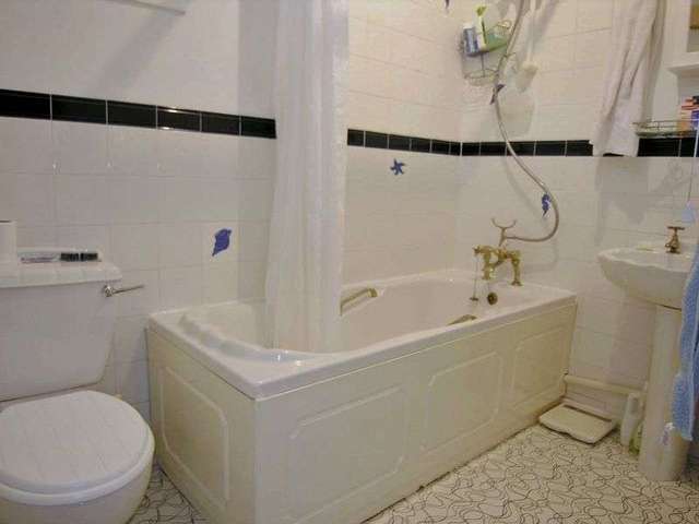  Image of 1 bedroom Flat for sale in Lansdowne Road Bournemouth BH1 at Lansdowne Road  Bournemouth, BH1 1RS