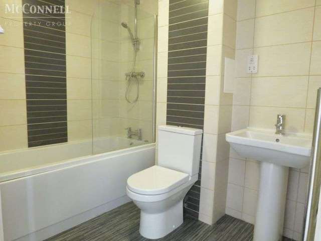  Image of 2 bedroom Flat for sale in Lansdowne Road Bournemouth BH1 at 15-19 Lansdowne Road  Bournemouth, BH1 1RZ