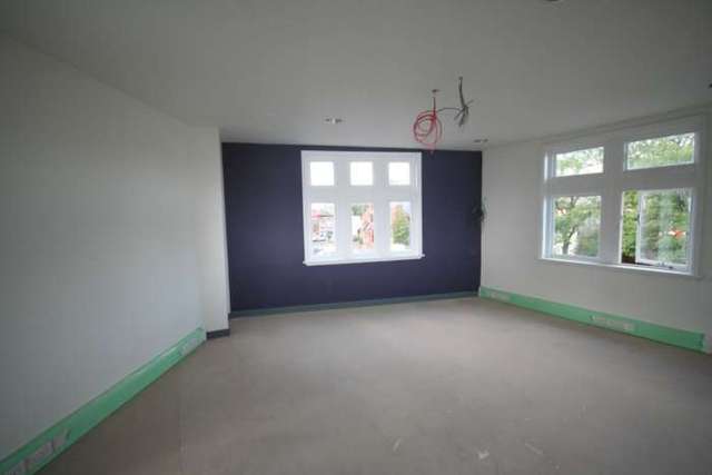  Image of Detached house to rent in Knutsford Road Warrington WA4 at Knutsford Road Latchford Warrington, WA4 1JW