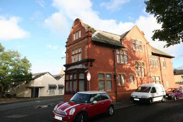  Image of Detached house to rent in Knutsford Road Warrington WA4 at C Latchford Warrington, WA4 1JW