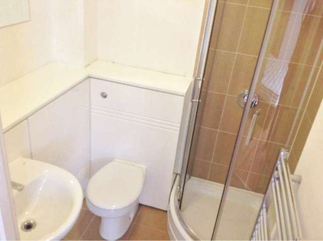  Image of 2 bedroom Flat to rent in Bromsgrove Street Birmingham B5 at 155 Bromsgrove Street Birmingham West Midlands, B5 6AE