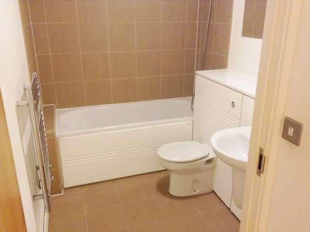  Image of 2 bedroom Flat to rent in Bromsgrove Street Birmingham B5 at 155 Bromsgrove Street Birmingham West Midlands, B5 6AE