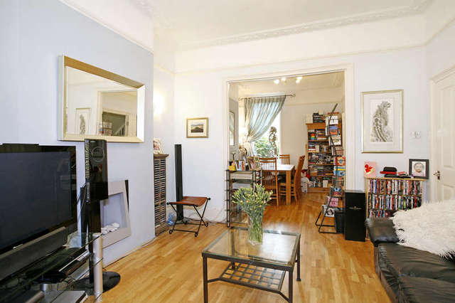  Image of 4 bedroom Terraced house to rent in Lavender Sweep London SW11 at Battersea London Clapham Junction, SW11 1DY