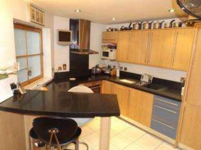  Image of 2 bedroom Flat for sale in Hotwell Road Bristol BS8 at 80 Hotwell Road Bristol Clifton, BS8 4UJ