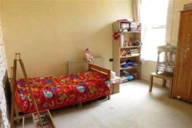 Image of 3 bedroom Semi-Detached house to rent in Lebanon Road Addiscombe Croydon CR0 at Croydon, CR0 6UT