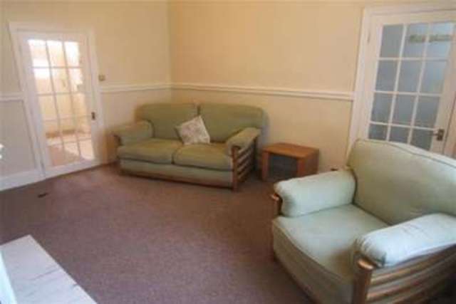  Image of 3 bedroom Terraced house to rent in Leeds Road Outwood Wakefield WF1 at Wakefield, WF1 2PN