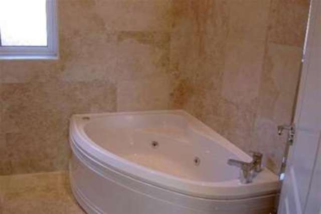  Image of 4 bedroom Detached house to rent in Leeds Road Outwood Wakefield WF1 at Wakefield, WF1 2JB