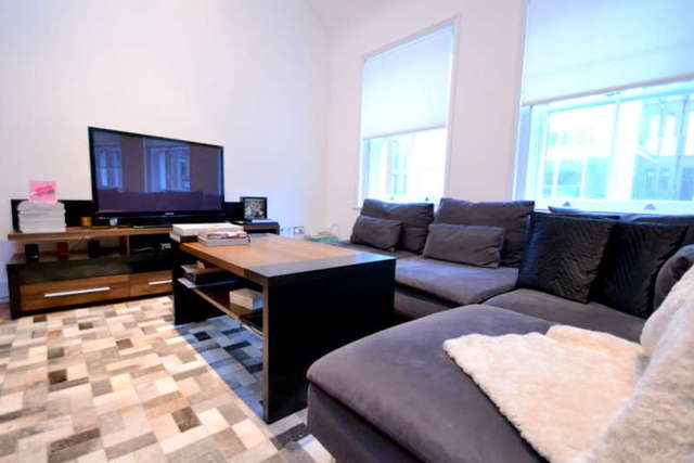  Image of 2 bedroom Flat to rent in Leman Street London E1 at Aldgate East, E1 8EU