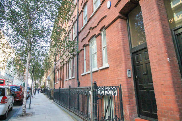  Image of 2 bedroom Flat to rent in Leman Street London E1 at Aldgate East, E1 8EU