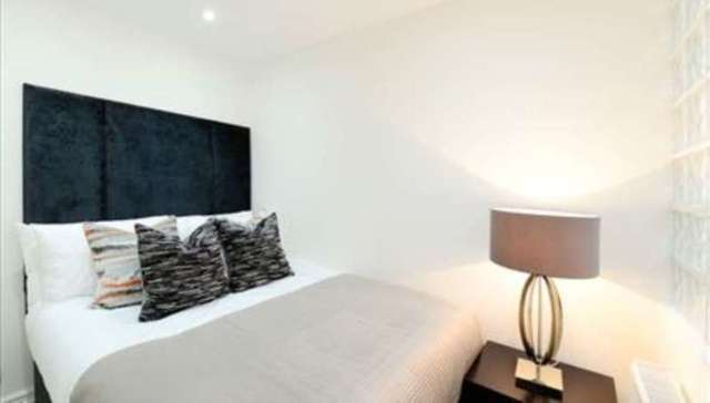  Image of 1 bedroom Flat to rent in Lexham Gardens London W8 at Lexham Gardens Kensington London, W8 6JN