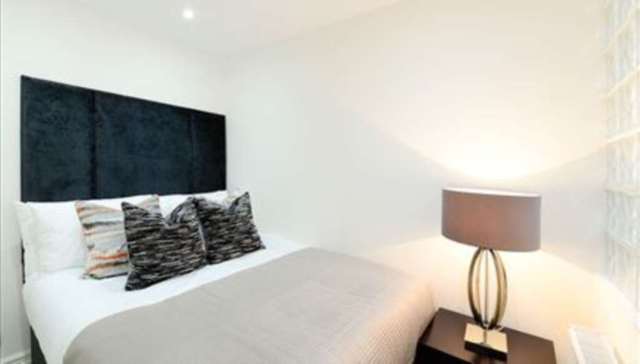  Image of 1 bedroom Flat to rent in Lexham Gardens London W8 at Lexham Gardens Kensington London, W8 6JN