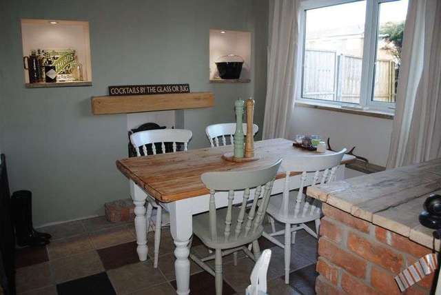  Image of 3 bedroom Mews for sale in Limber Close Gainsborough DN21 at Limber Close  Gainsborough, DN21 1TU