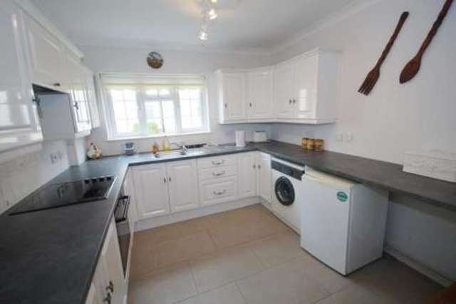  Image of 3 bedroom Flat to rent in Golf Links Road Ferndown BH22 at Ferndown  Dudsbury, BH22 8BX