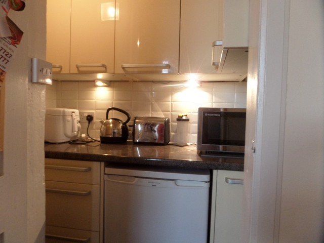 Image of 1 bedroom Flat to rent in Lochend Road Edinburgh EH6 at Lochend Edinburgh Edinburgh, EH6 8BX