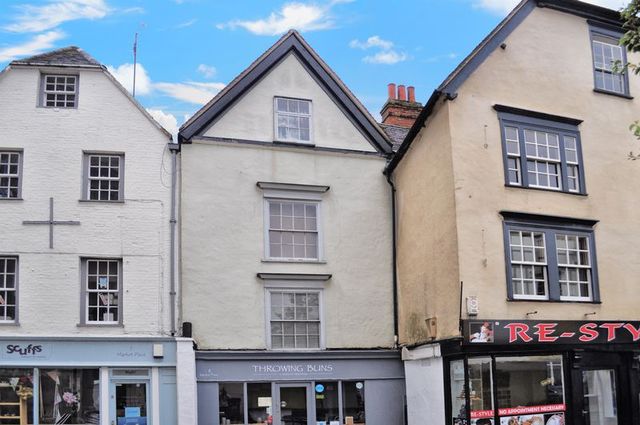  Image of 1 bedroom Flat for sale in Lombard Street Abingdon OX14 at Lombard Street  Abingdon, OX14 5EY