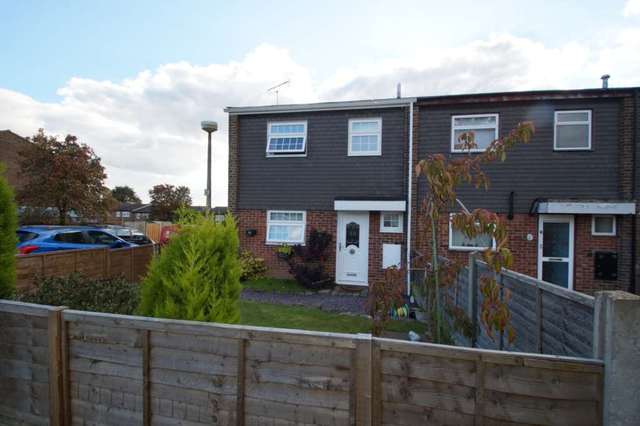  Image of 3 bedroom End of Terrace for sale in Lomond Road Piccotts End Hemel Hempstead HP2 at Lomond Road  Hemel Hempstead, HP2 6PB