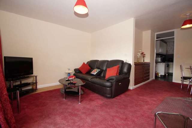  Image of 3 bedroom End of Terrace for sale in Lomond Road Piccotts End Hemel Hempstead HP2 at Lomond Road  Hemel Hempstead, HP2 6PB