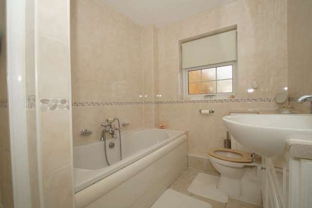  Image of 3 bedroom End of Terrace for sale in Lomond Road Piccotts End Hemel Hempstead HP2 at Lomond Road  Hemel Hempstead, HP2 6PB