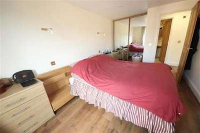  Image of 2 bedroom Flat to rent in London Road Burpham Guildford GU1 at Guildford, GU1 2AA