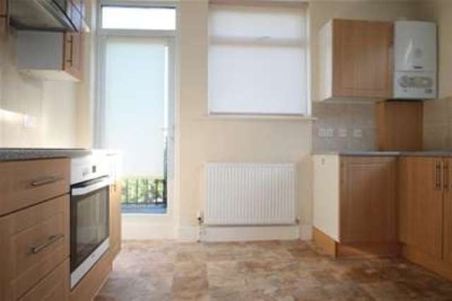  Image of 2 bedroom Property to rent in London Road Cheam Sutton SM3 at Sutton, SM3 9BJ