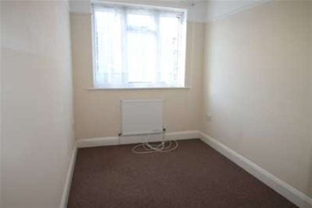  Image of 2 bedroom Property to rent in London Road Cheam Sutton SM3 at Sutton, SM3 9BJ