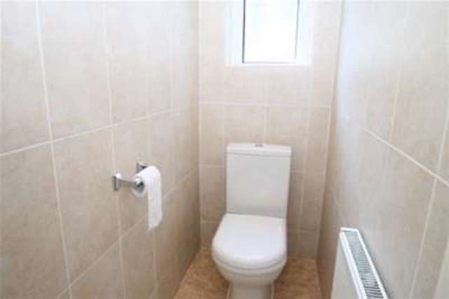  Image of 2 bedroom Property to rent in London Road Cheam Sutton SM3 at Sutton, SM3 9BJ