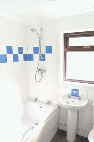  Image of 2 bedroom Terraced house to rent in Longpark Way St. Austell PL25 at Longpark Way  St. Austell, PL25 3UJ