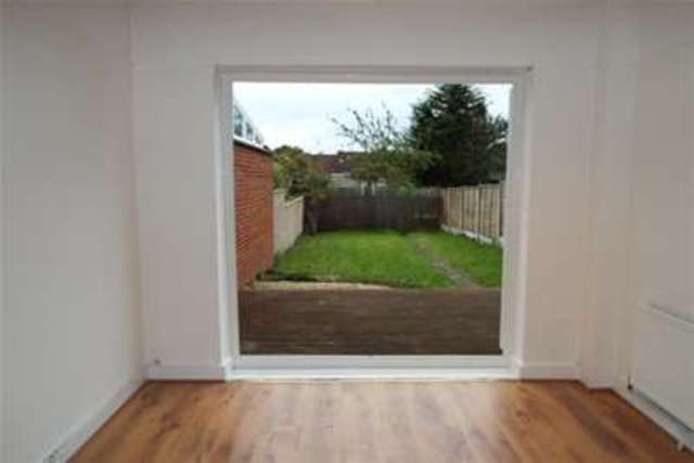  Image of 3 bedroom Detached house to rent in Oakwood Hill Loughton IG10 at Loughton, IG10 3EP