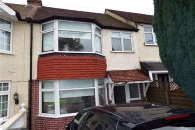  Image of 3 bedroom Detached house to rent in Oakwood Hill Loughton IG10 at Loughton, IG10 3EP
