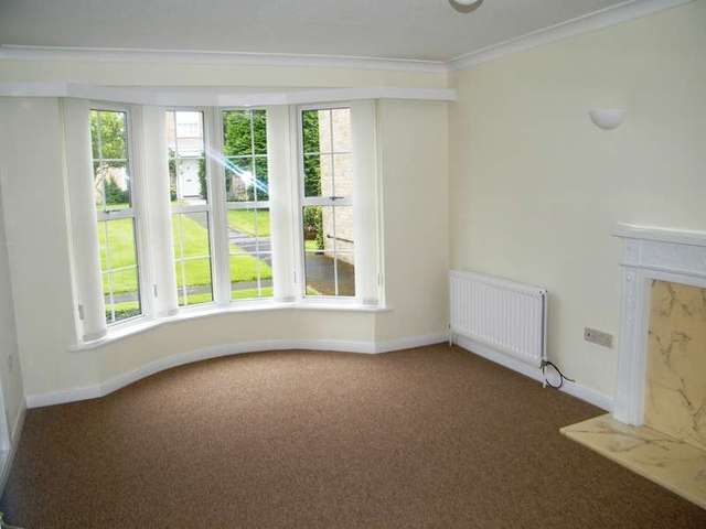  Image of 3 bedroom Terraced house to rent in Wedgwood Drive Parkstone Poole BH14 at Poole, BH14 8EX