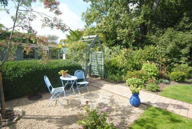 Image of 2 bedroom Cottage for sale in Lower Somerton Lower Somerton Somerton TA11 at Lower Somerton  Somerton, TA11 7AF
