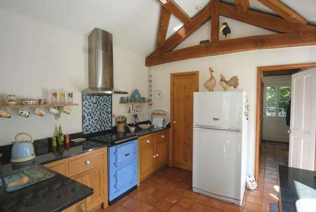  Image of 2 bedroom Cottage for sale in Lower Somerton Lower Somerton Somerton TA11 at Lower Somerton  Somerton, TA11 7AF