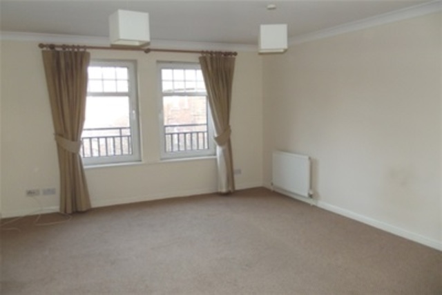  Image of 2 bedroom Flat to rent in Macdougall Street Glasgow G43 at Pollokshaws Glasgow Glasgow, G43 1RZ